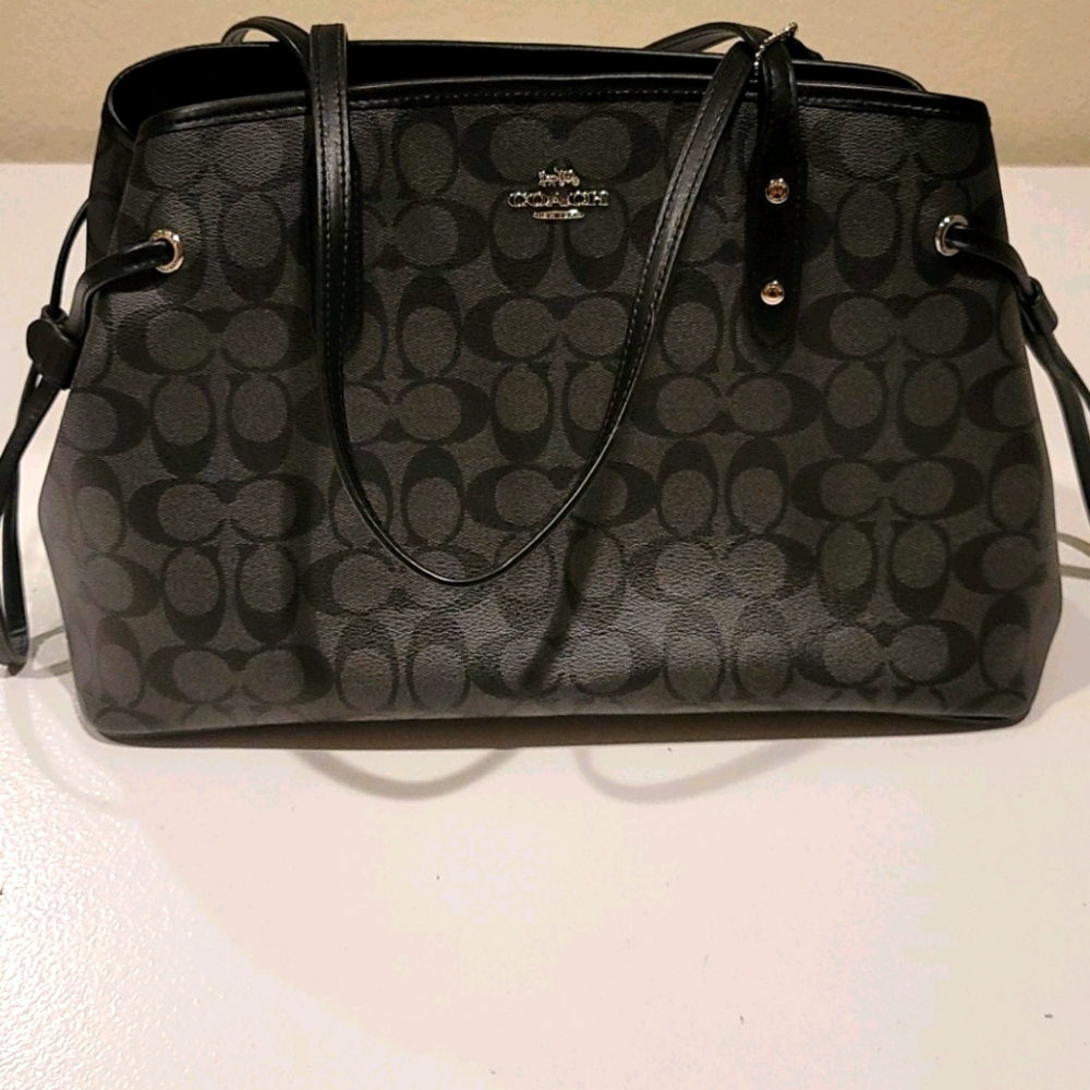 Black Signature Coach